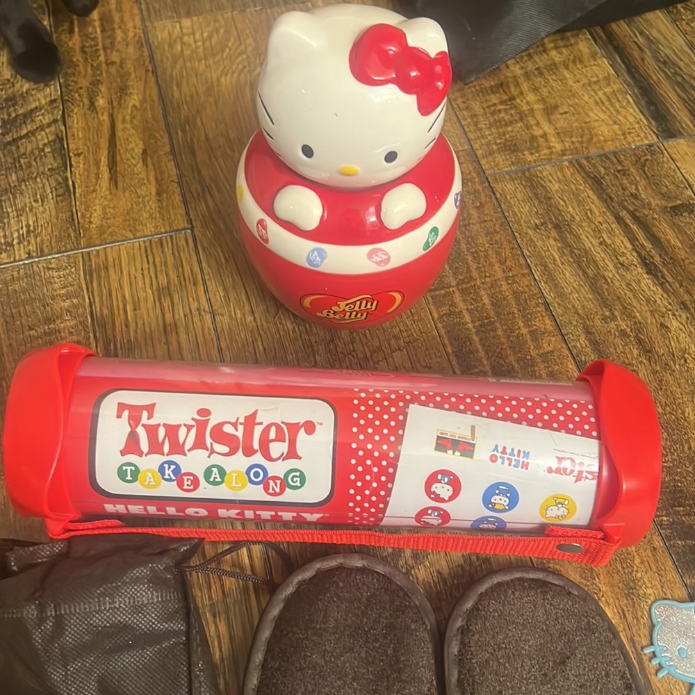 Hello kitty bundle - Picture 3 of 3